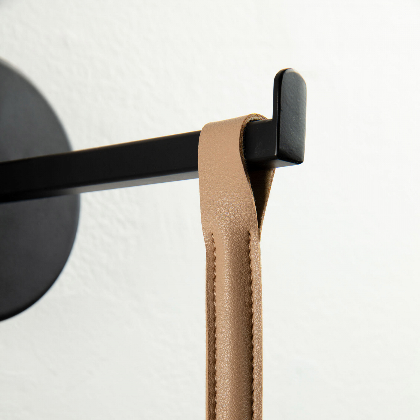 070567 Настенный светильник Monteiro La Forma Kenley 