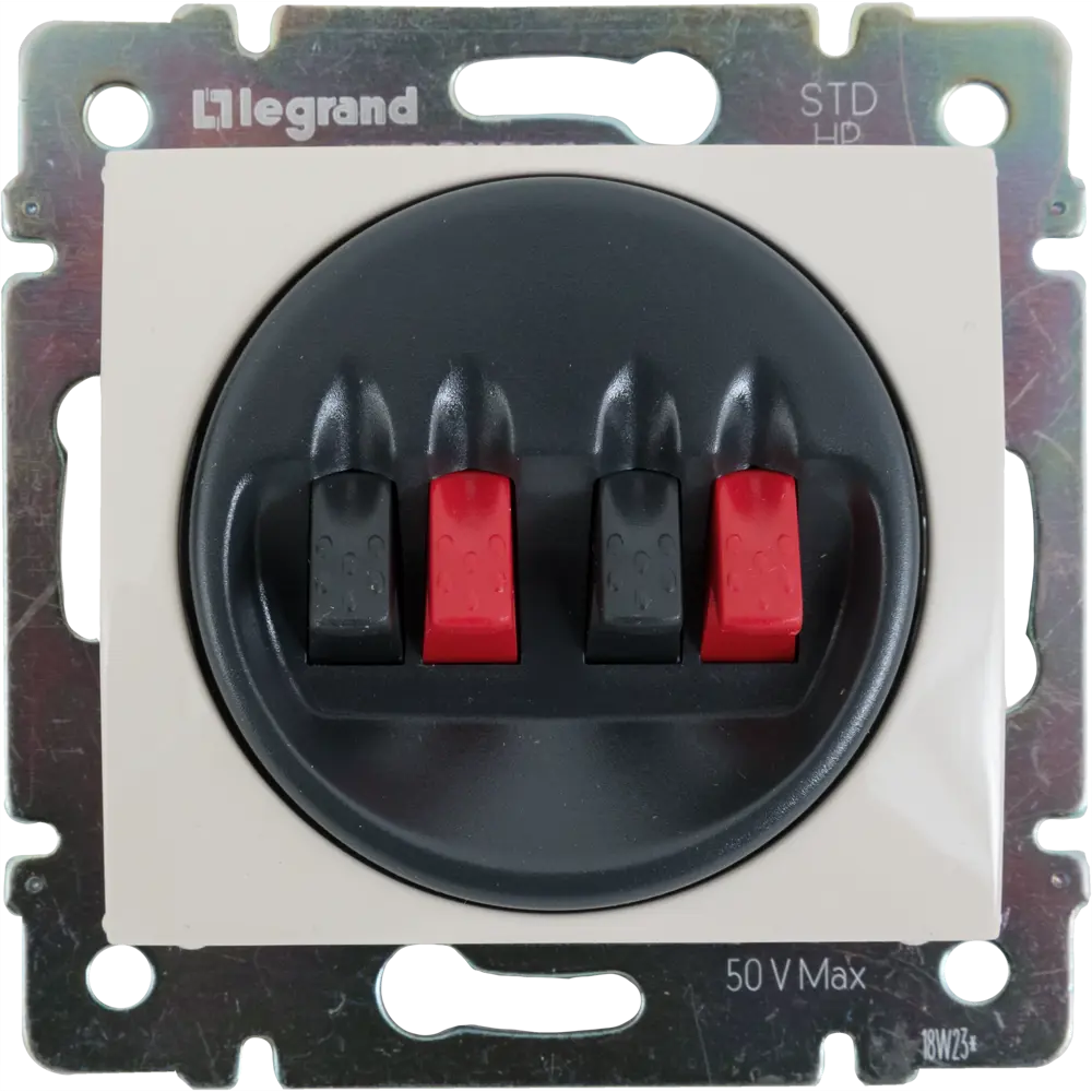 Legrand Valena Classic: аудиорозетка для скрытого монтажа в цвете слоновая кость 12505962