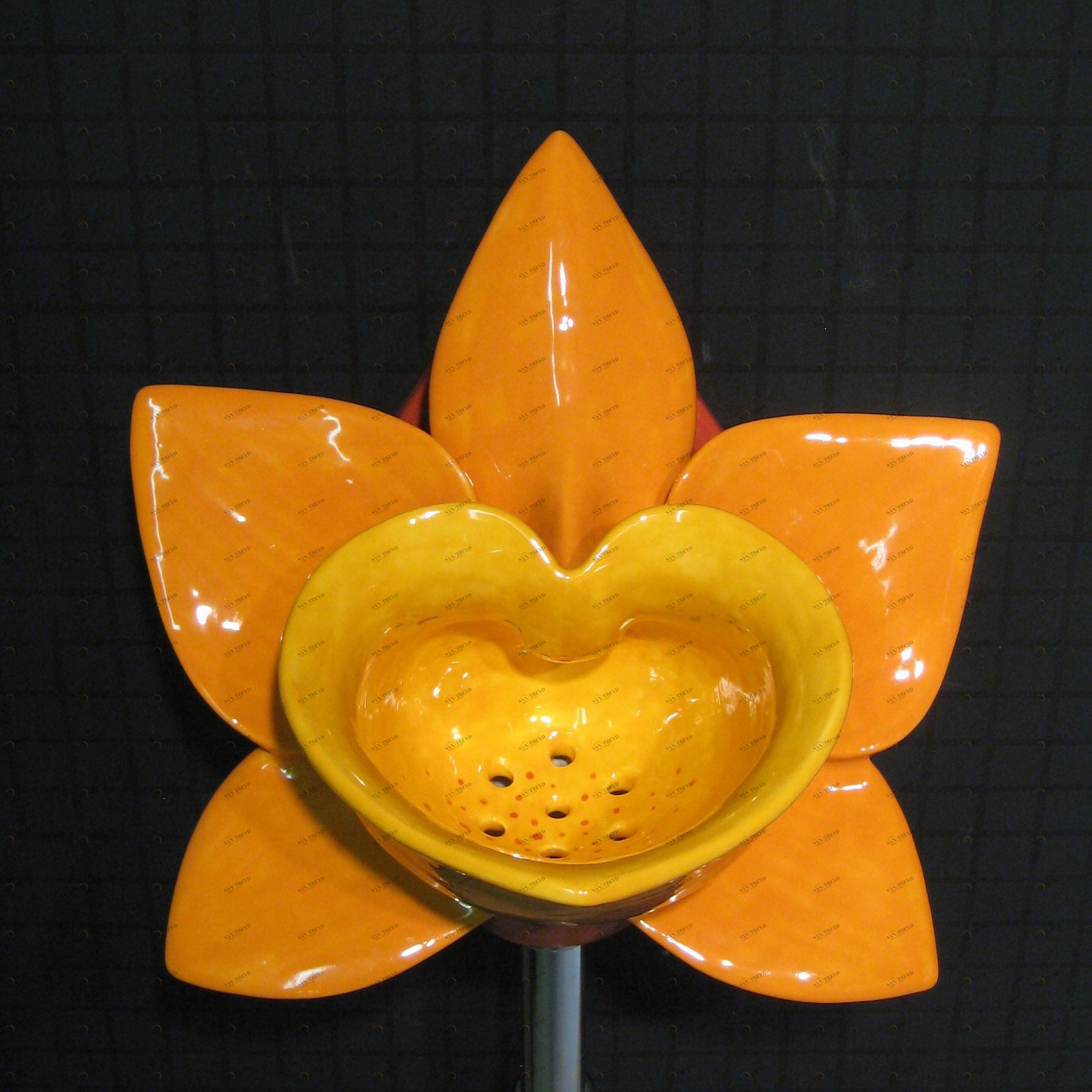 48667 Настенный писсуар, уринал с мушкой Clark Made Urinal