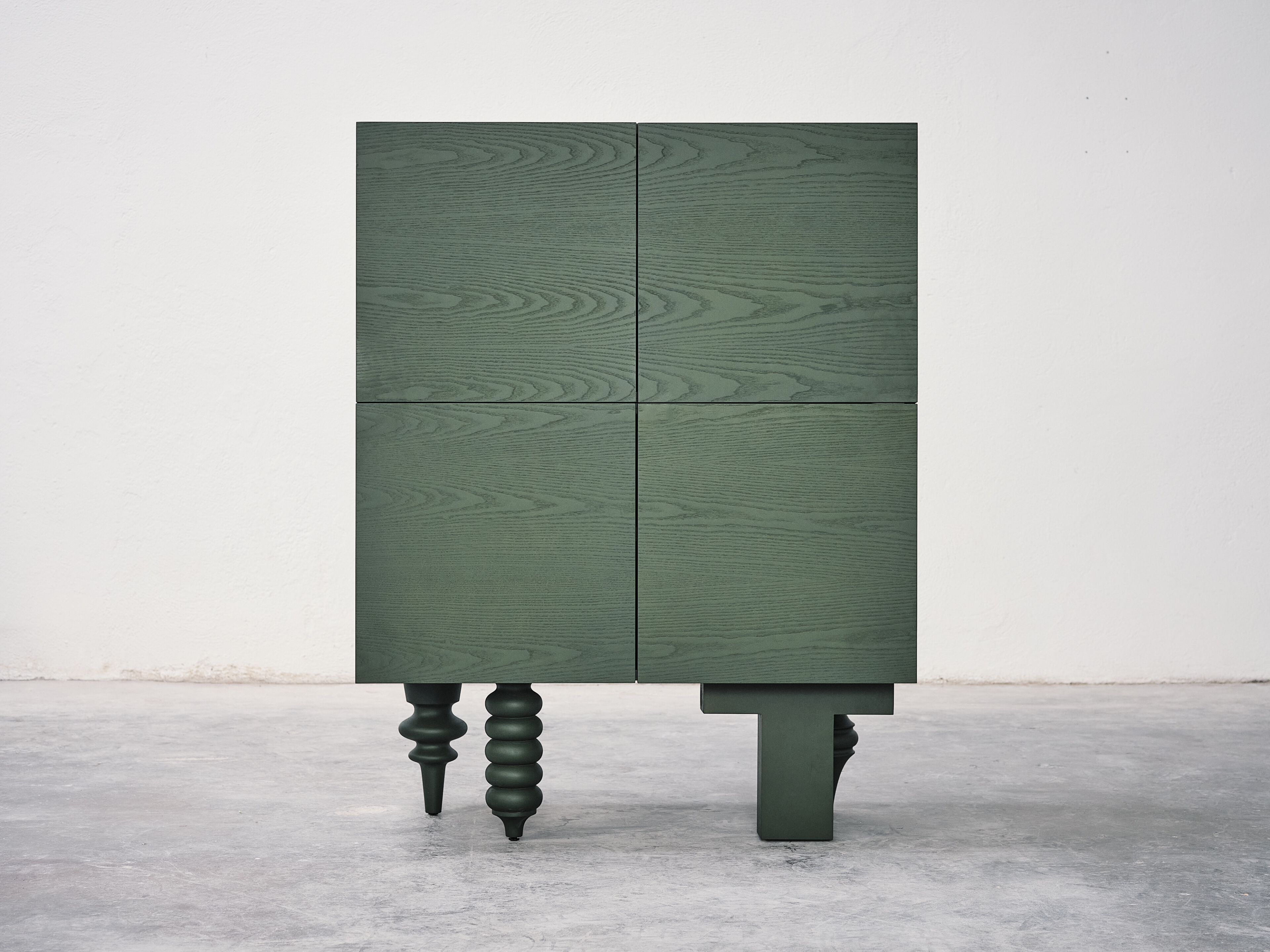 Шкаф из шпона ясеня с распашными дверцами BD Barcelona Multileg ARCH-00079400 - Вид №7