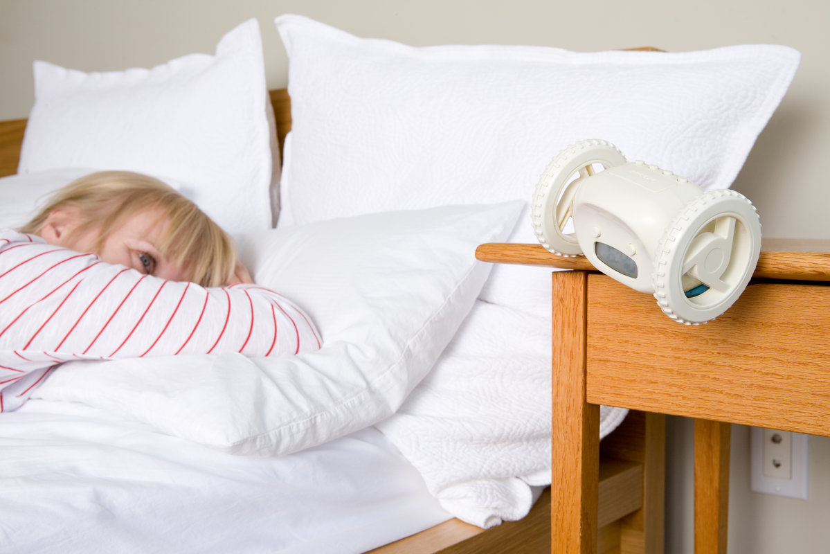 Будильник с сюрпризом Clocky металлик SUCK UK SKCLOCKY3 - Вид №1