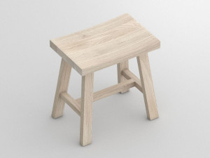 Твердый деревянный низкий стул