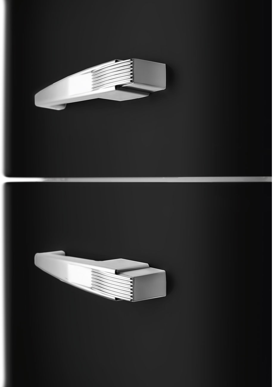 FAB30LBL5 Холодильник / отдельностоящий двухдверный холодильник, стиль 50-х годов, 60 см, черный, петли слева SMEG  - Вид №2