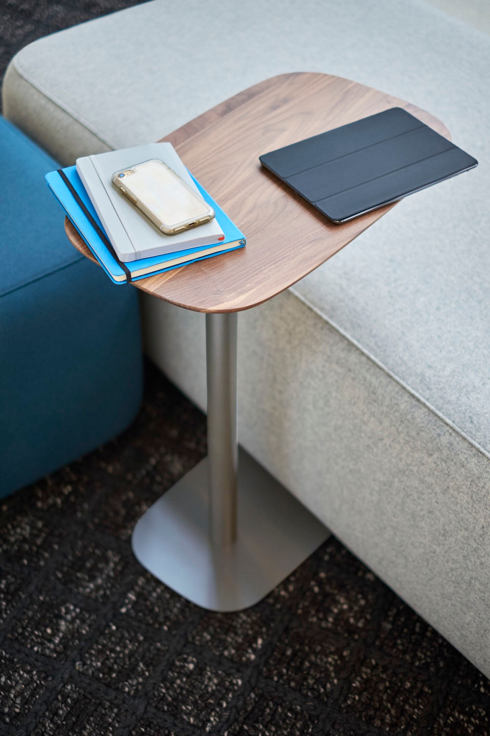 Прямоугольный журнальный столик из МДФ Haworth PIP ARCH-00105566 - Вид №1