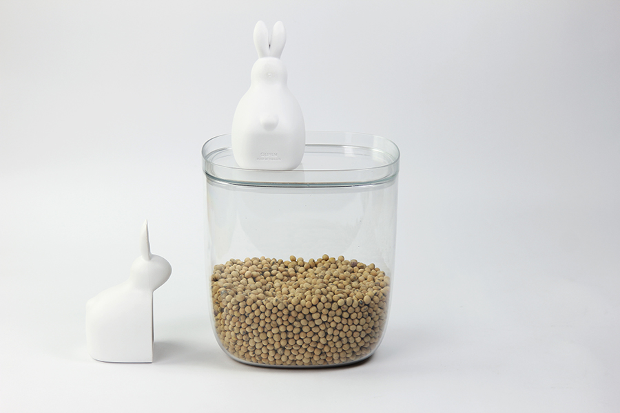 QL10324-CL-WH Контейнер с мерной ложкой bella bunny 3,5 л Qualy  - Вид №3