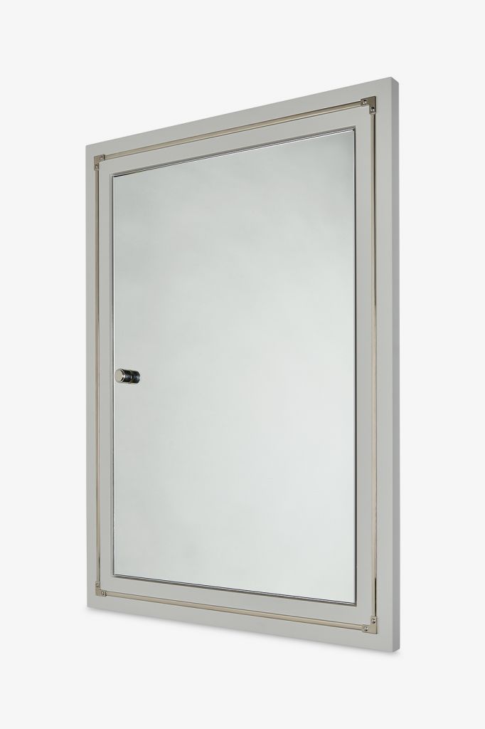 PUCB01 Встраиваемый деревянный прямоугольный настенный медицинский шкаф Pullman с оборудованием 24 "x 32" x 1 " Waterworks 