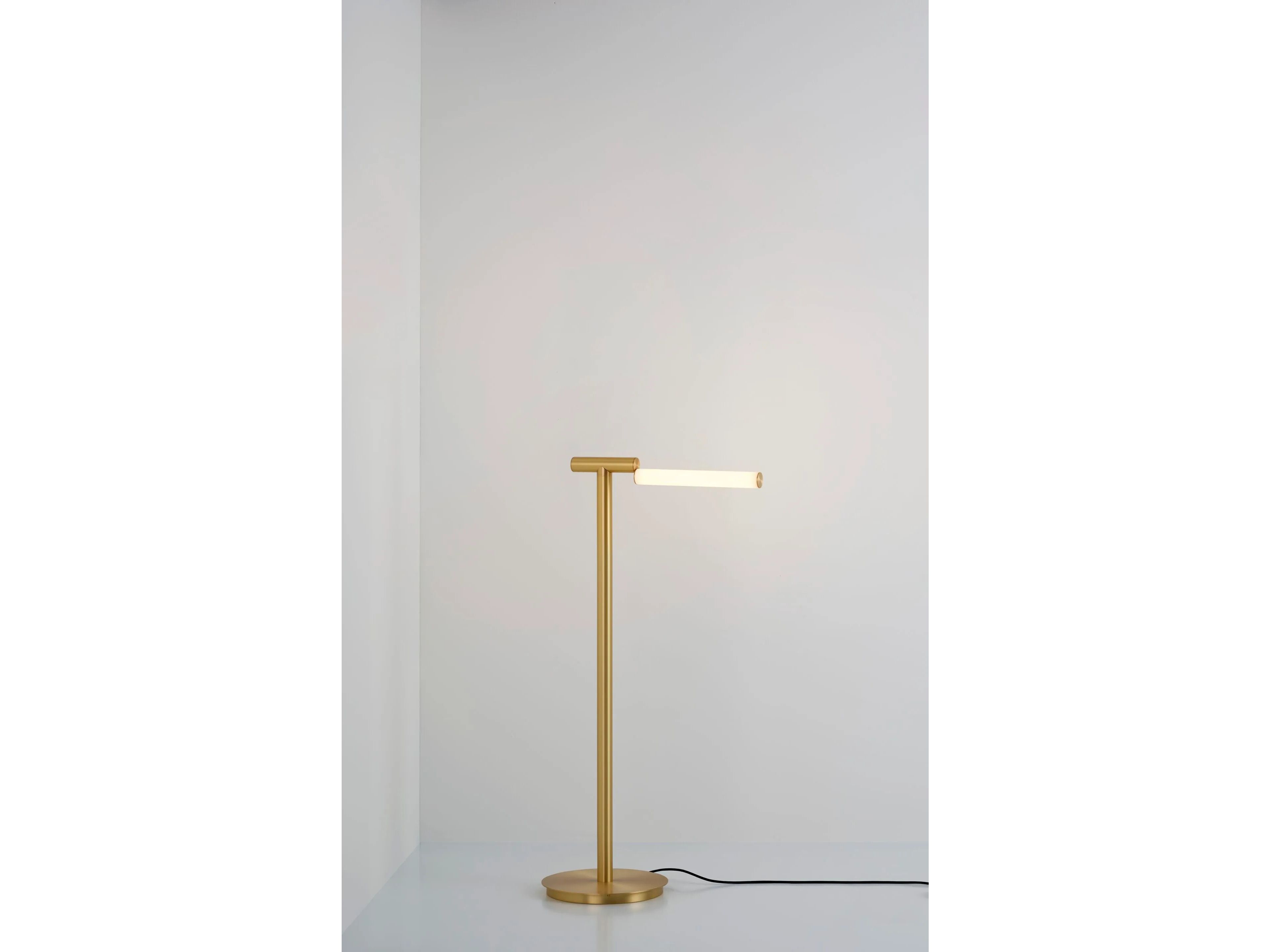 Латунь светодиодный торшер CVL Luminaires Signal ARCH-00115621 - Вид №1