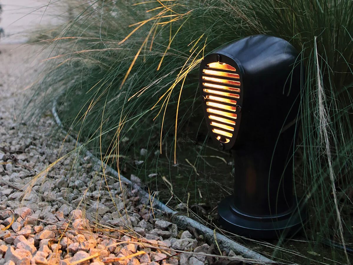 Наружная латунная светодиодная метка Authentage Lighting BEAUTIQUE DECK ARCH-00041006