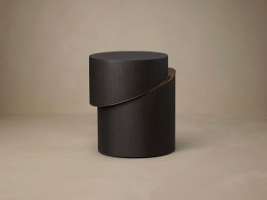 Журнальный столик из шпона