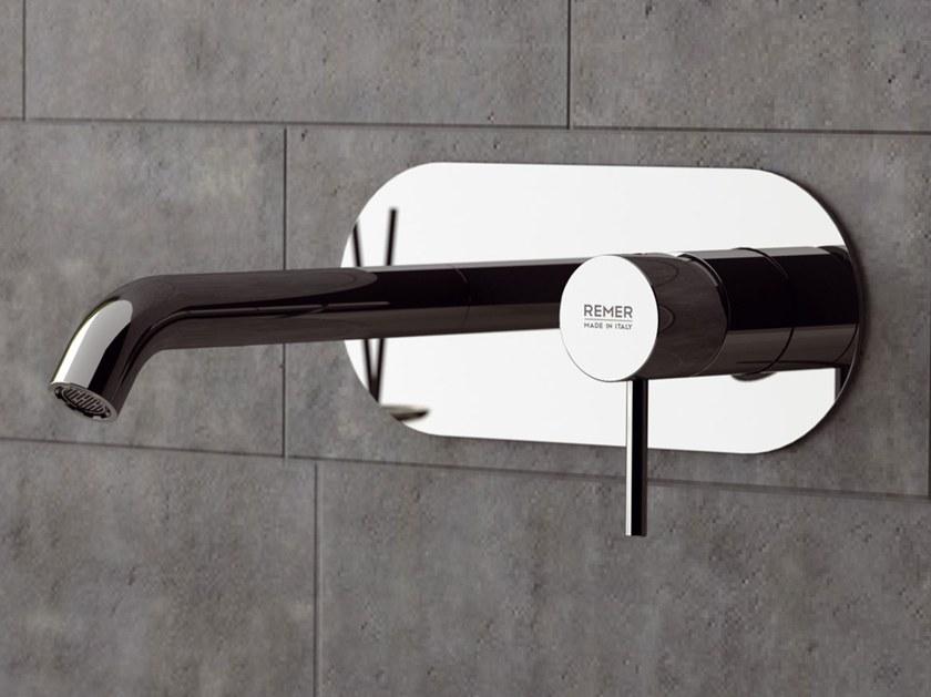 Remer Rubinetterie Смеситель для раковины настенный, однорычажный, с тарелкой X style X 15 - Вид №1