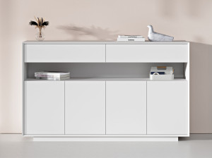 Деревянный офисный шкаф с распашными дверями