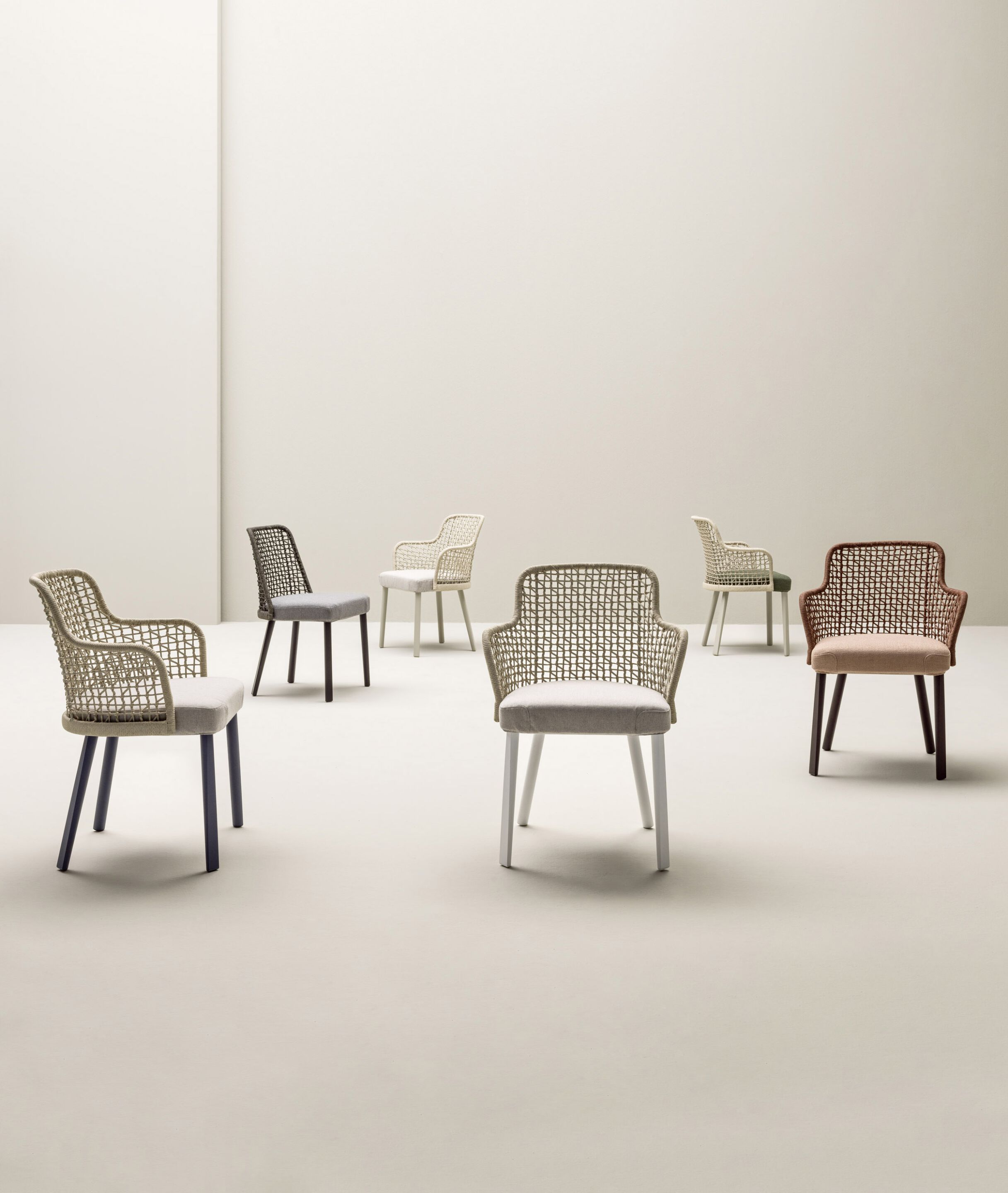 Алюминиевый стул с порошковым покрытием с подлокотниками Varaschin Эмма ARCH-00068597 - Вид №2