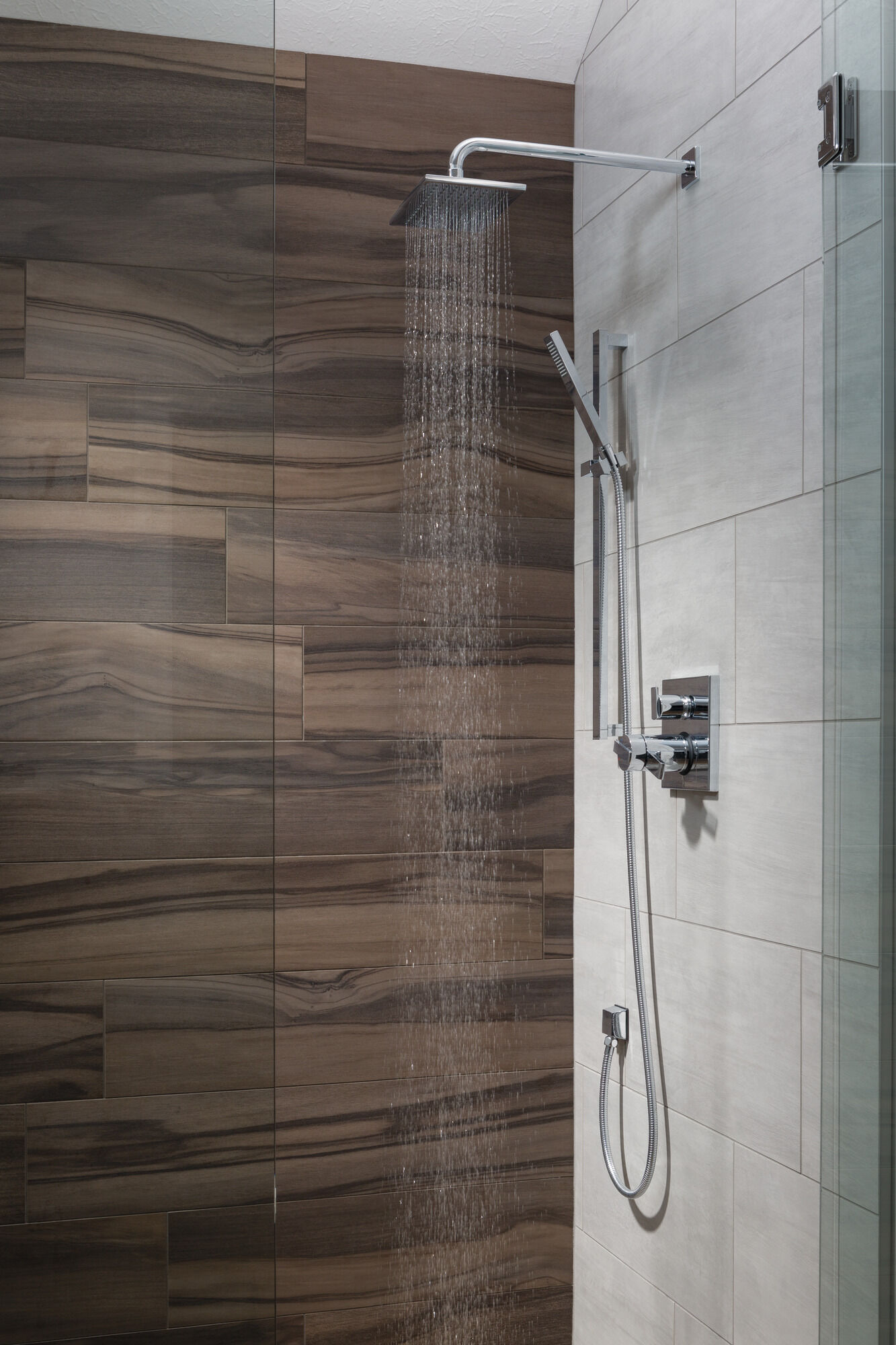 57530 Ручной душ с раздвижной штангой премиум-класса Delta Faucet Vero Хром - Вид №3