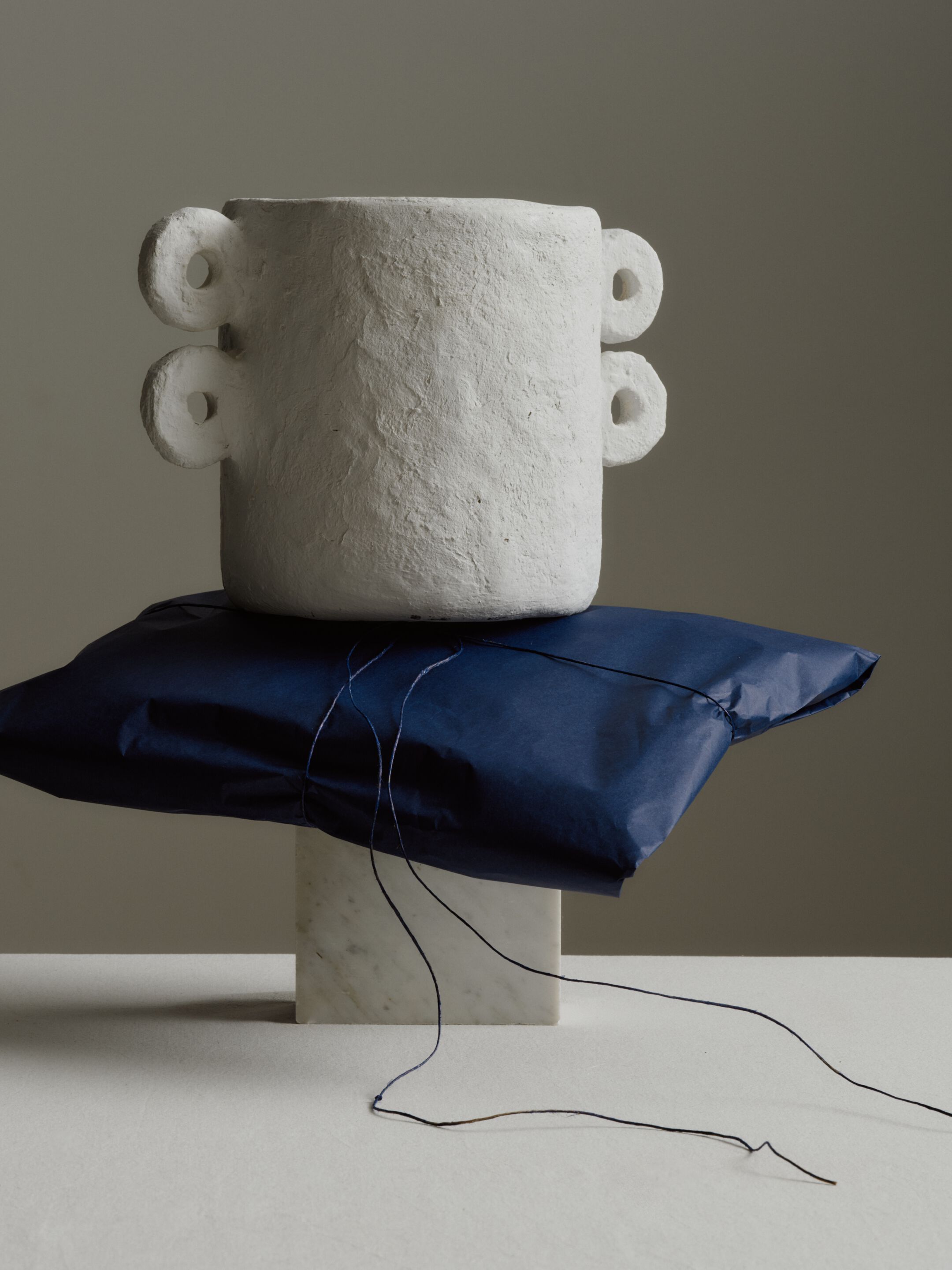 Круглая ваза из пестой бумаги Serax Earth interior accessories ARCH-00103228 - Вид №1