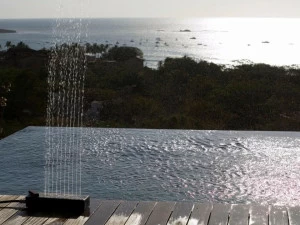 TRADEWINDS Портативный уличный душ из алюминия и дерева