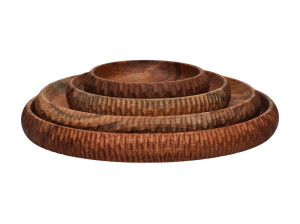 Круглая тарелка из акации
