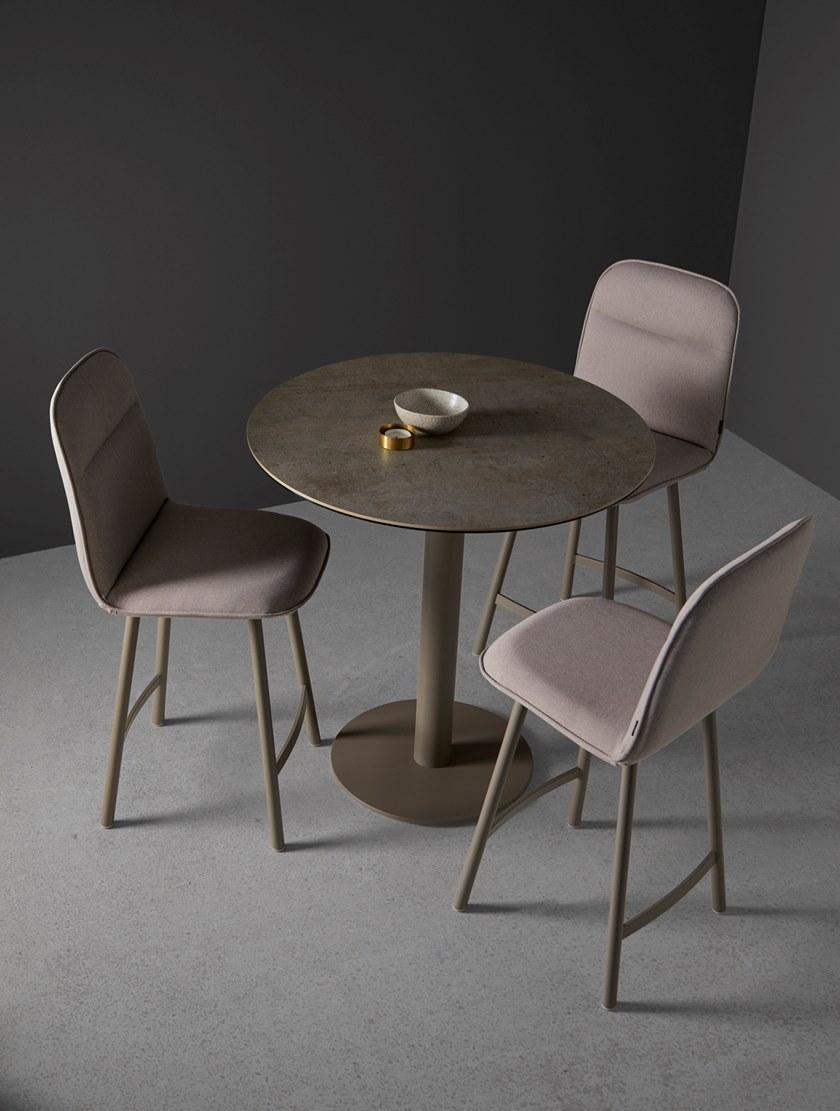 MOBLIBERICA Высокий табурет с тканевой обивкой Köln sun-id-1422761 - Вид №1