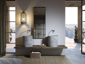 Круглый умывальник из натурального камня