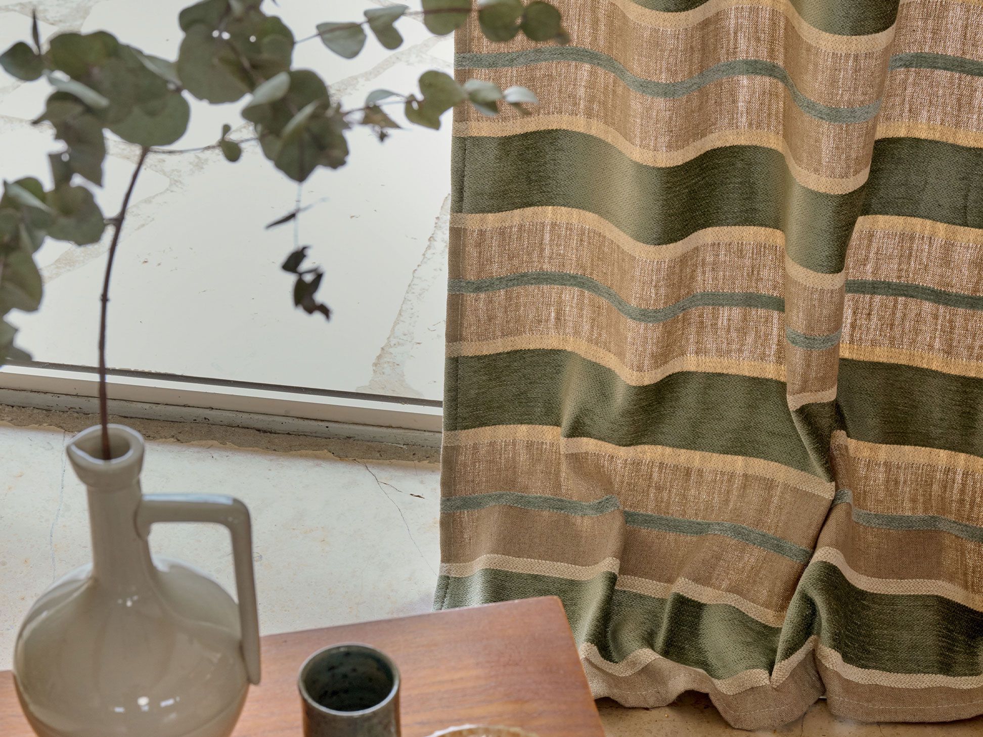 Льняная и вискозная полосатая ткань Élitis Швеция ARCH-00092454