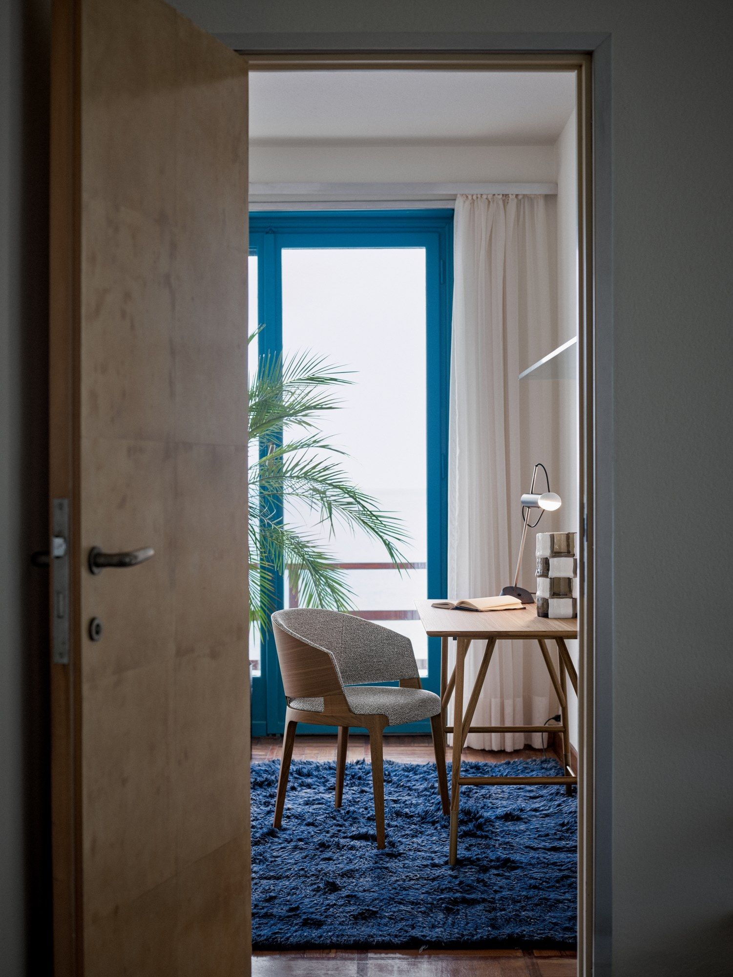 Кресло из ясеня с огнестойкой обивкой Potocco Velis Wood ARCH-00023943 - Вид №2