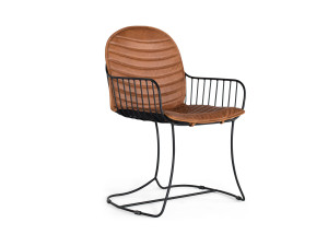 Кожаный стул с подлокотниками