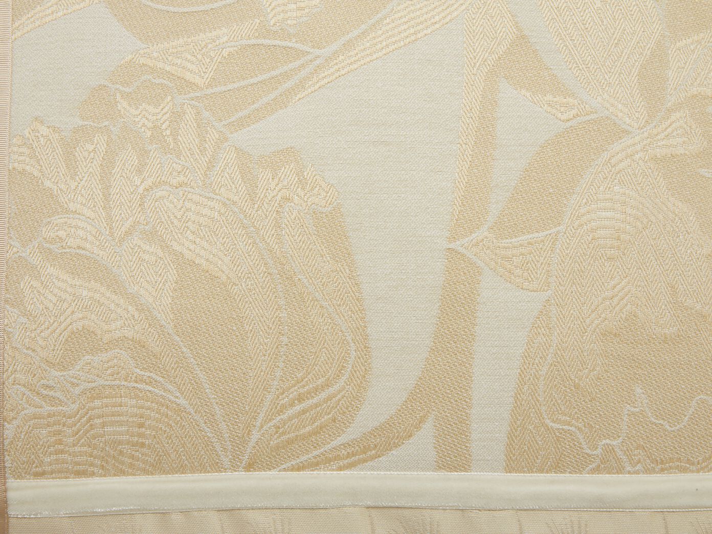 Квадратная подушка K-3 Sakura ARCH-00004733