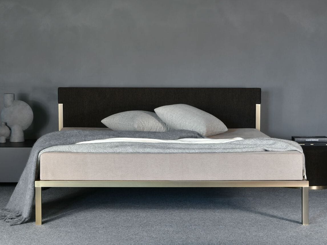 Мягкое изголовье для двуспальной кровати XAM X one ARCH-00145327