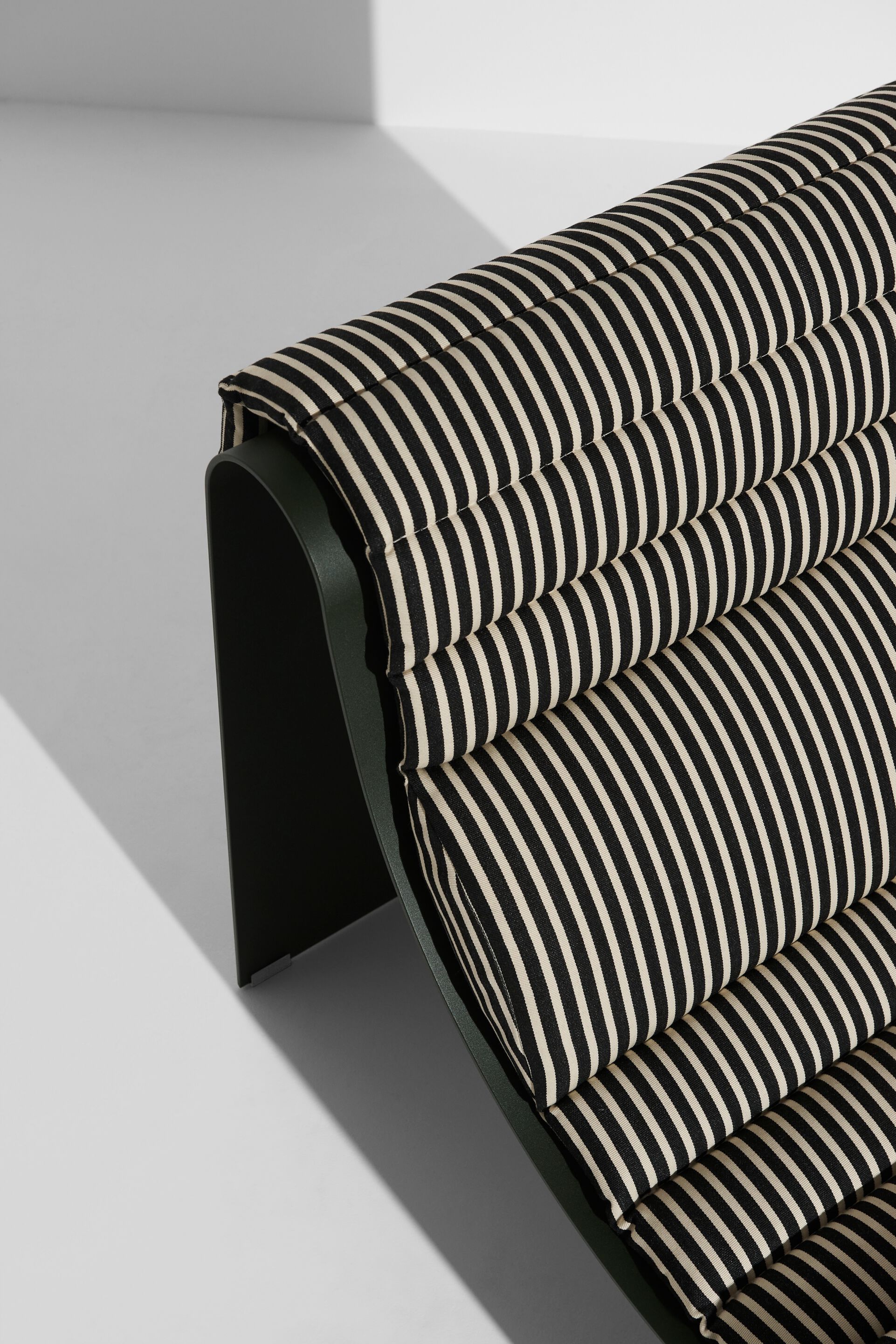 Алюминиевая Садовая кровать с порошковым покрытием Petite Friture Eclipse ARCH-00106915 - Вид №4