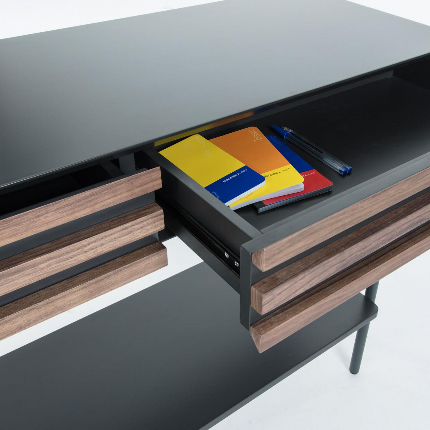 057689 Консоль Mahon 120x84 ореховый шпон La Forma Kesia 