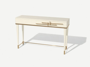 Деревянная консоль с металлическим декором