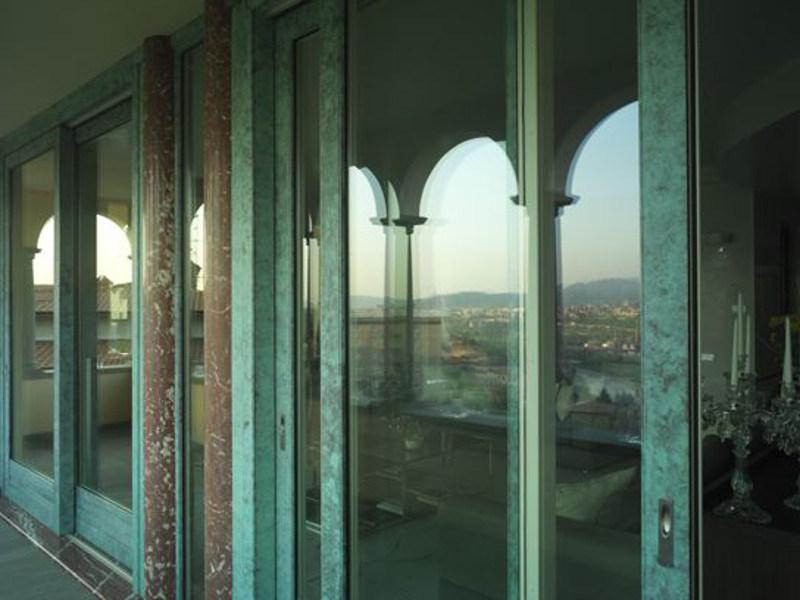 CARMINATI SERRAMENTI Подъемно-раздвижная французская дверь из дерева-бронзы Alu 90 bronze sun-id-1386726 - Вид №3