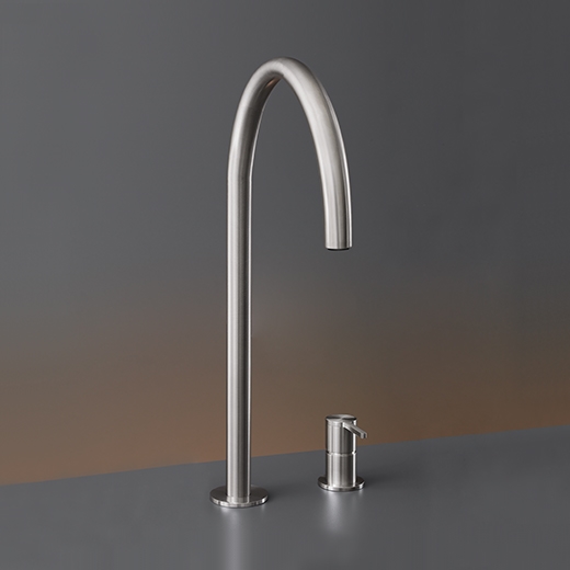 два отверстия смеситель с поворотным носиком и выдвижной ручной душ H. 460 мм  INV46 CEADESIGN  - Вид №1