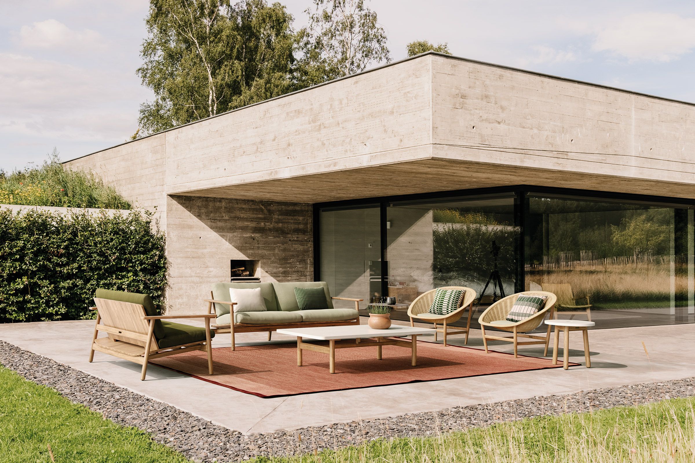 Мраморный низкий садовый столик Kettal ARCH-00150261 - Вид №2