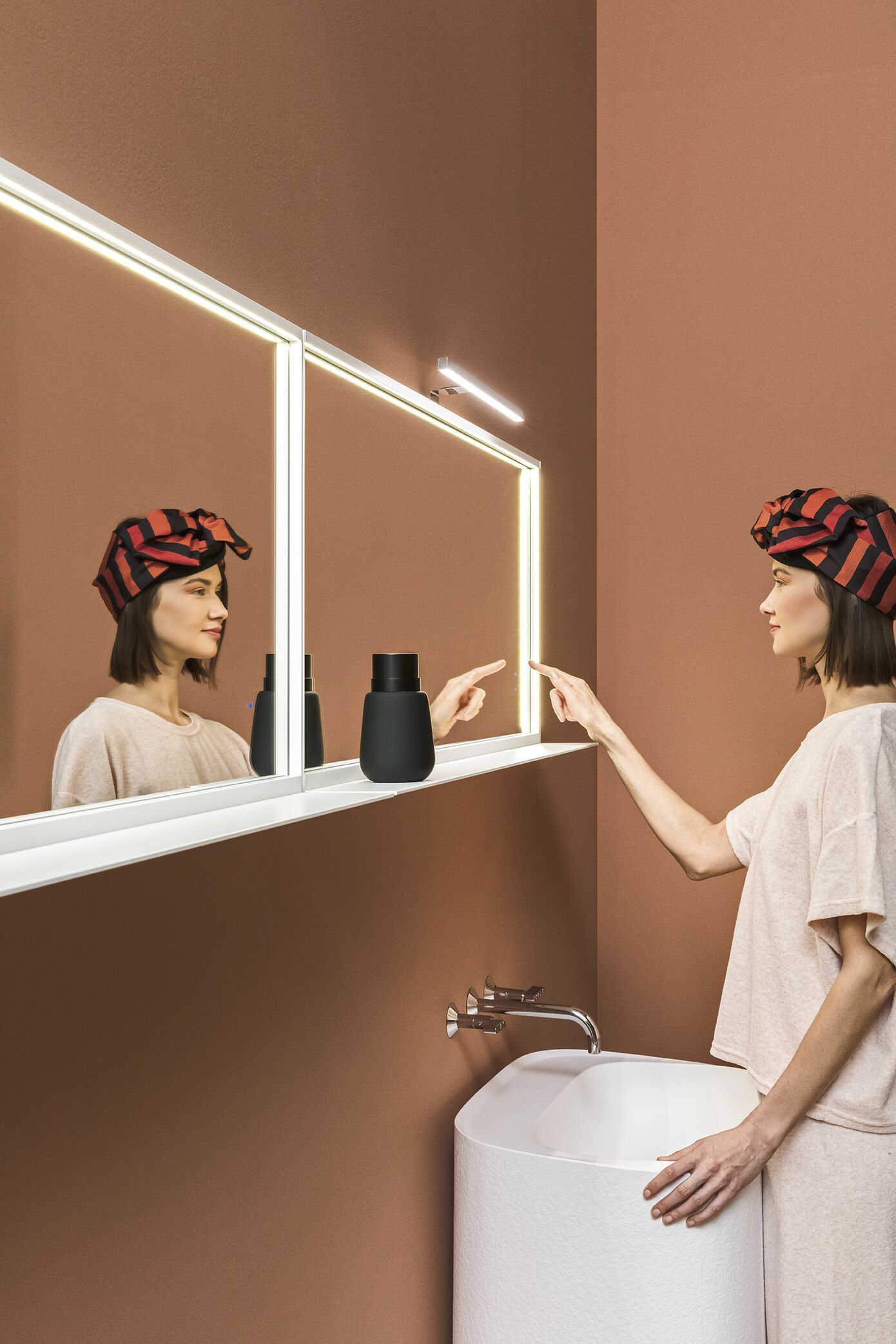 Скамейка для ванной из дуба ARBLU PANKA ARCH-00147705 - Вид №2