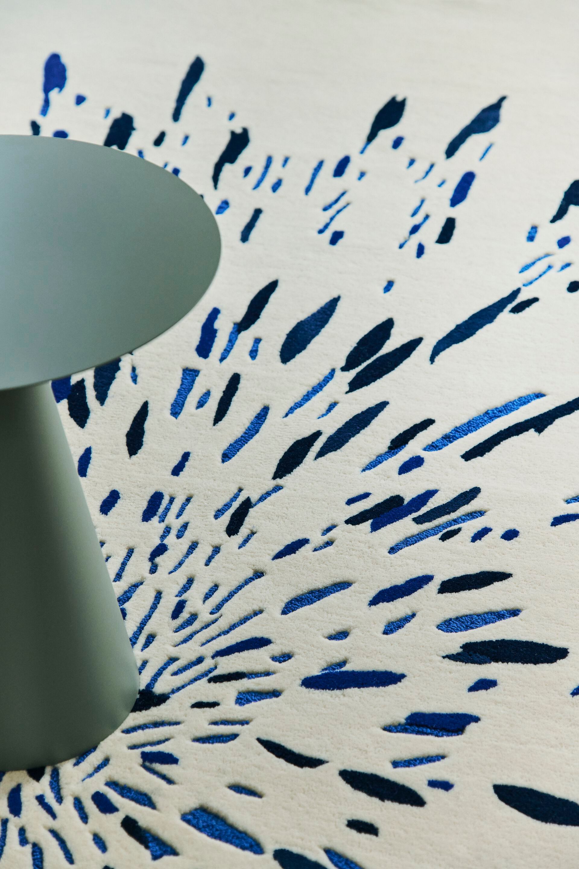 Овальный шерстяной ковер ручной работы Toulemonde Bochart PAINT OVAL BLEU ARCH-00149678 - Вид №1