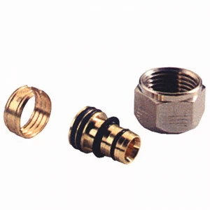 Соединитель для металлопластиковой трубы обжим HENCO 16х1/2"