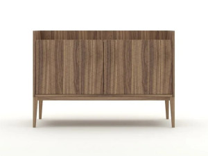 Шкаф из грецкого ореха с распашными дверями