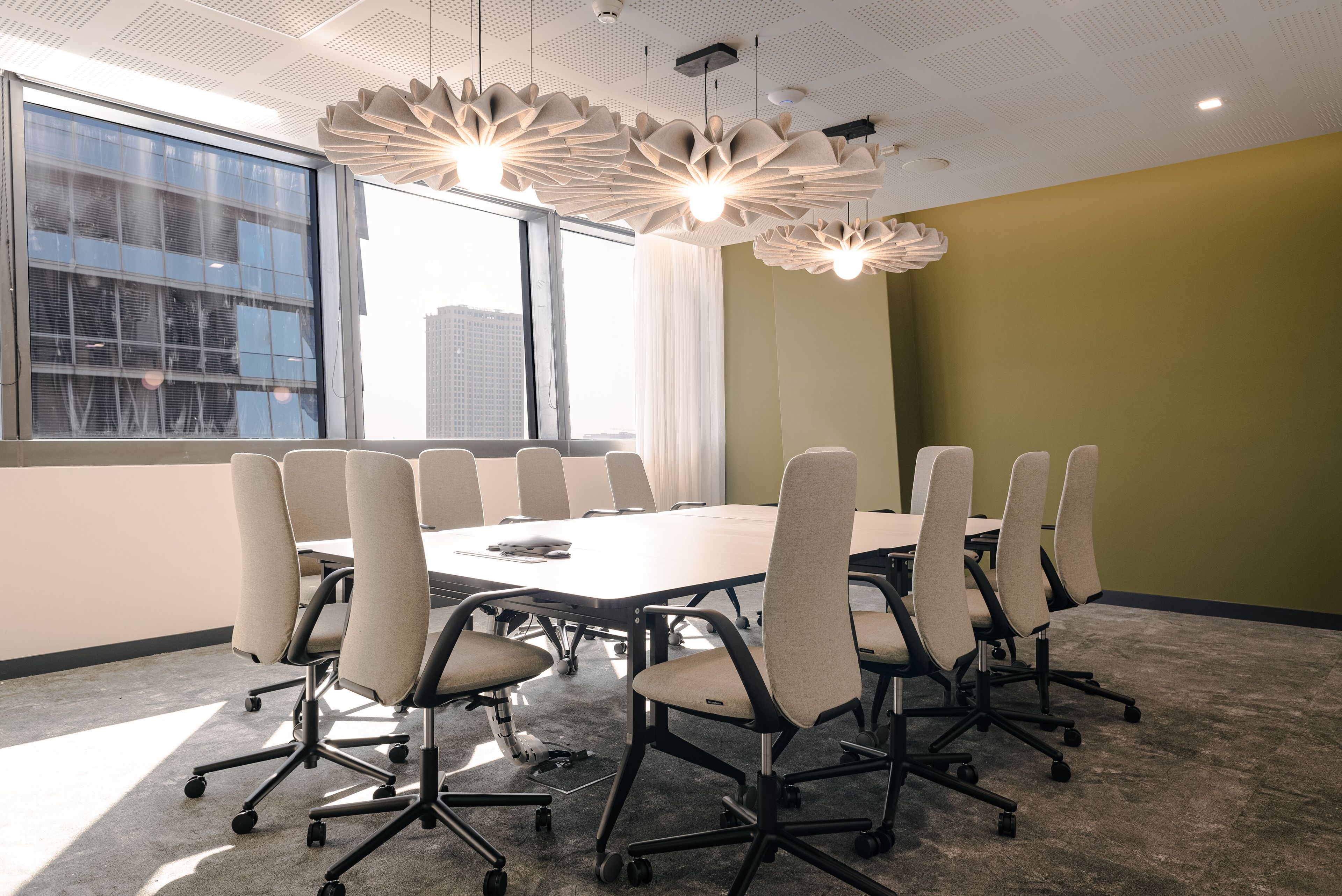 Модульный стол для совещаний из меламина с системой люверсов Haworth PLANES ARCH-00091360 - Вид №9