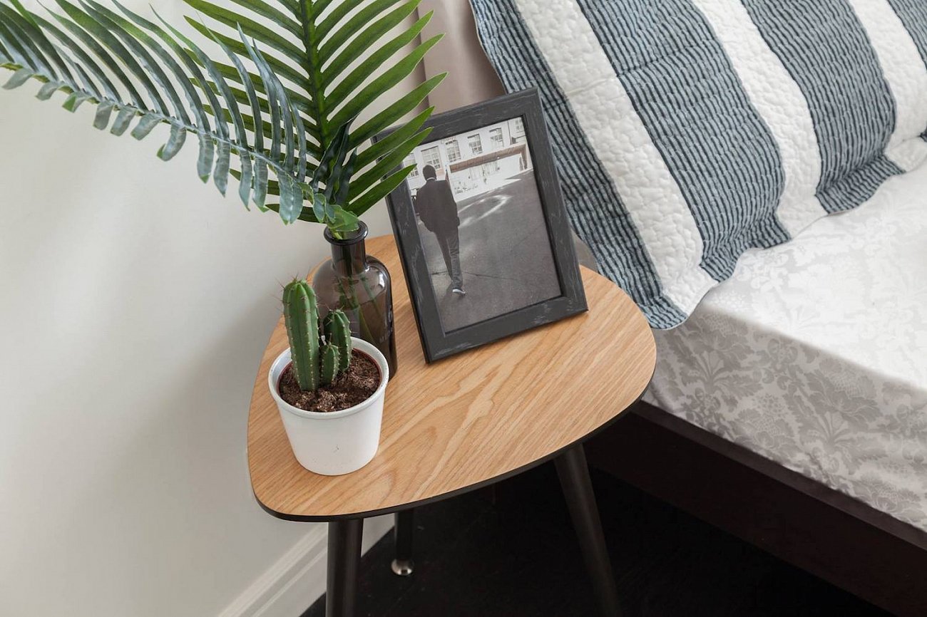 Кофейный столик с деревянными ножками и белым кантом "Капля" WOODI  00-3966509 Беленый дуб;бежевый;белый  - Вид №10