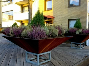 Nola Industrier Кашпо Corten ™ для общественных мест Egypt