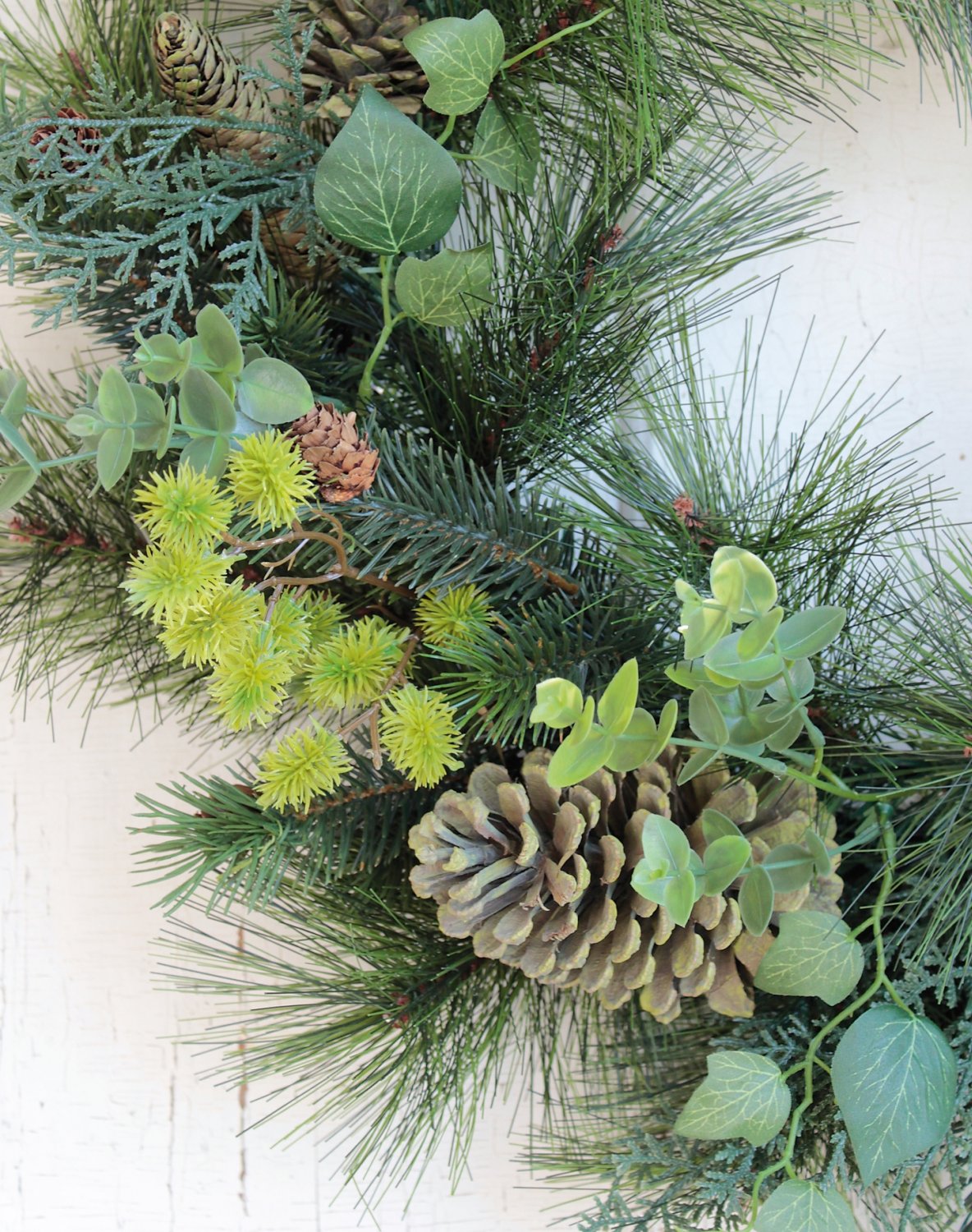 1700 883 a3 Рождественский венок имитационный, смешанный, с шишками, Ø 60 см, зеленый H-andreas  - Вид №2