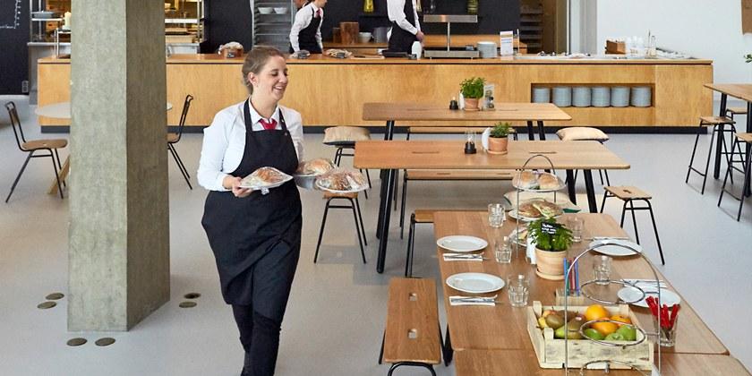 Deadgood Скамейка из стали и дерева Working girl Wg2 - Вид №5