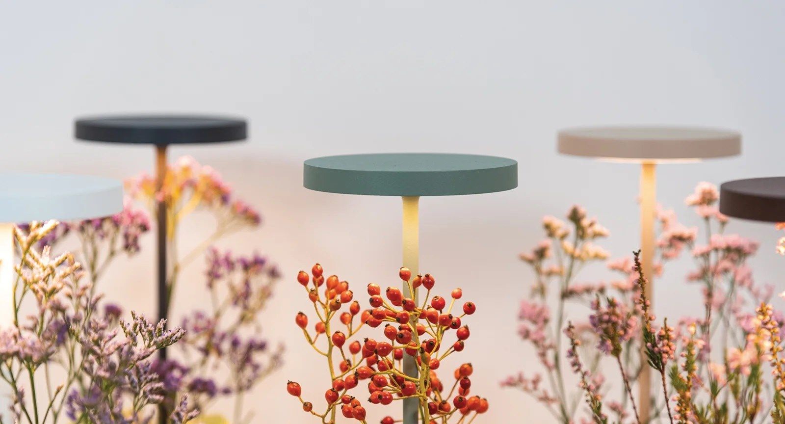 Алюминиевая аккумуляторная батарея настольная лампа Zafferano Poldina ARCH-00059520 - Вид №1