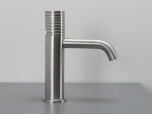 Однорычажный смеситель для раковины из нержавеющей стали