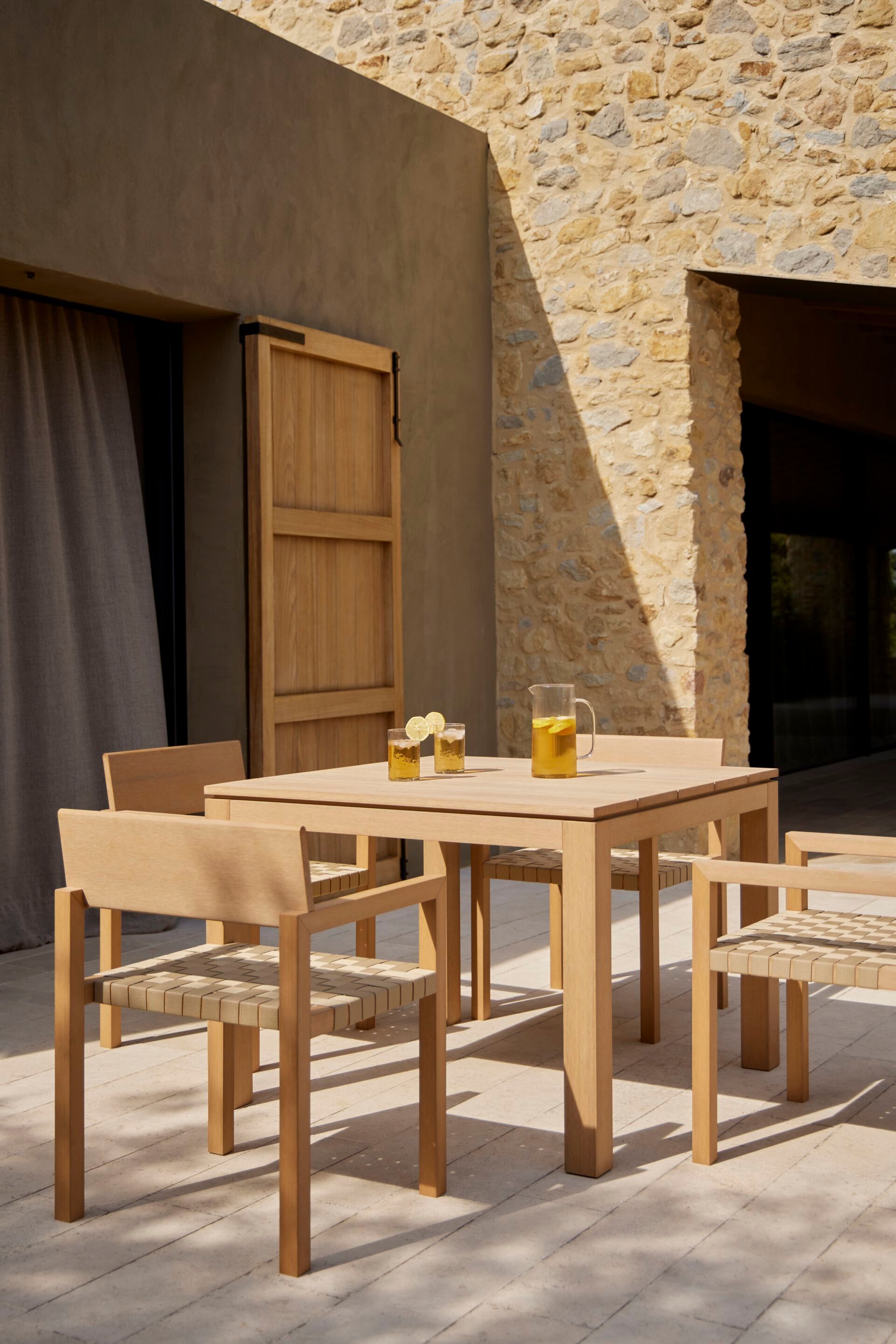 Квадратный садовый стол в TechTeak POINT Kubik ARCH-00095218 - Вид №3