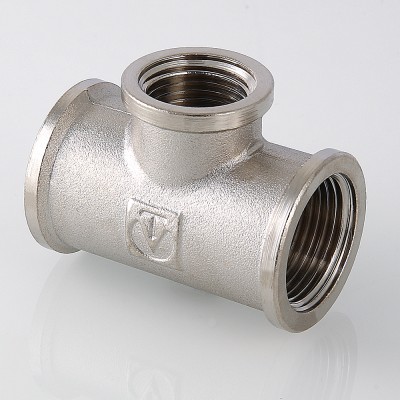VTr.750.N.0504 Фитинг резьбовой – тройник переходной Valtec 3/4" х 1/2" х 3/4"  - Вид №1