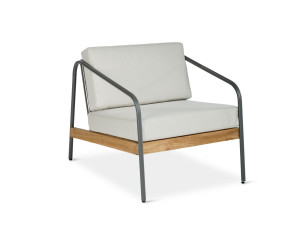 Алюминиевый и деревянный садовый стул с подлокотниками