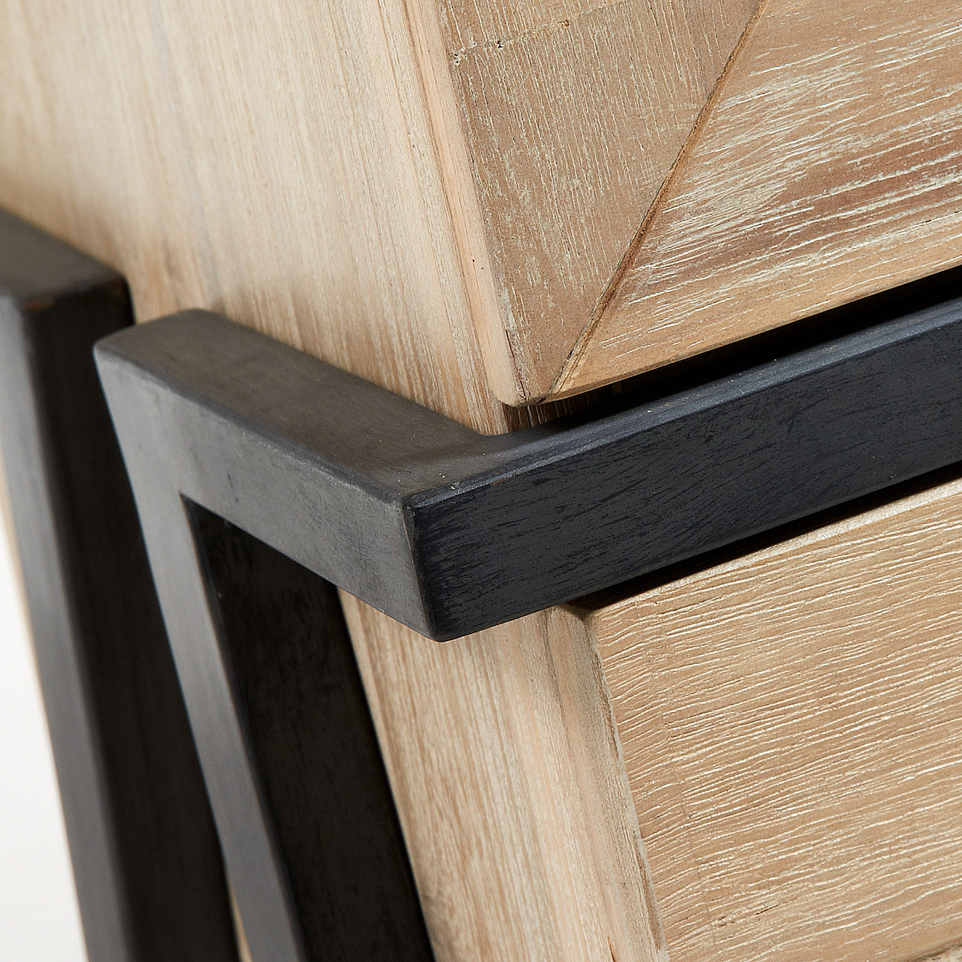 023449 Шкаф Disset с полочками La Forma Thinh 