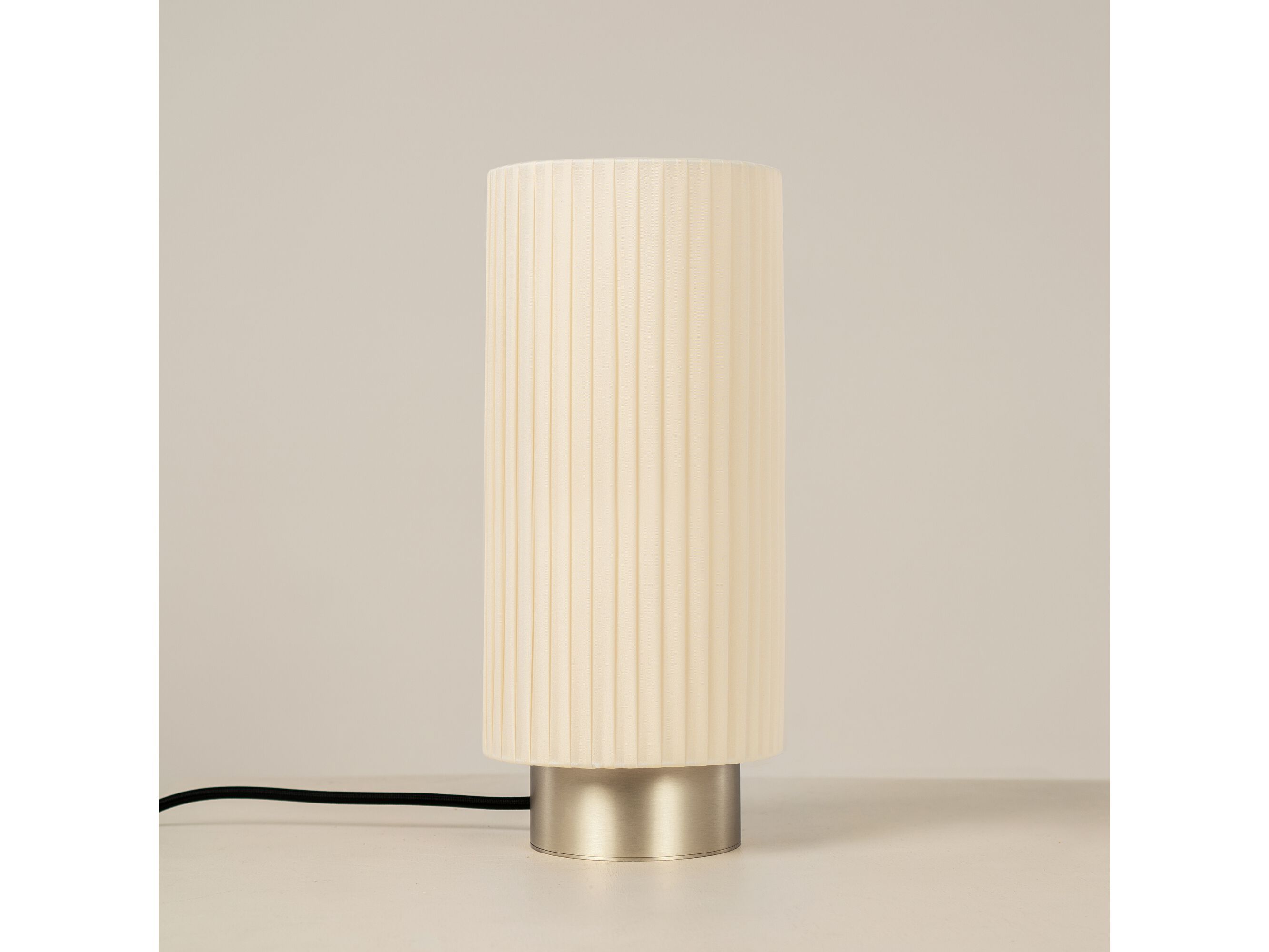 Латунная светодиодная настольная лампа CVL Luminaires RUBAN ARCH-00025191 - Вид №4