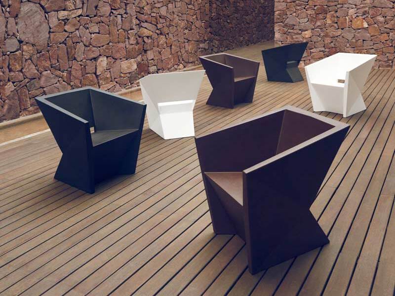 Полипропиленовое садовое кресло с подлокотниками Vondom Faz ARCH-00076672